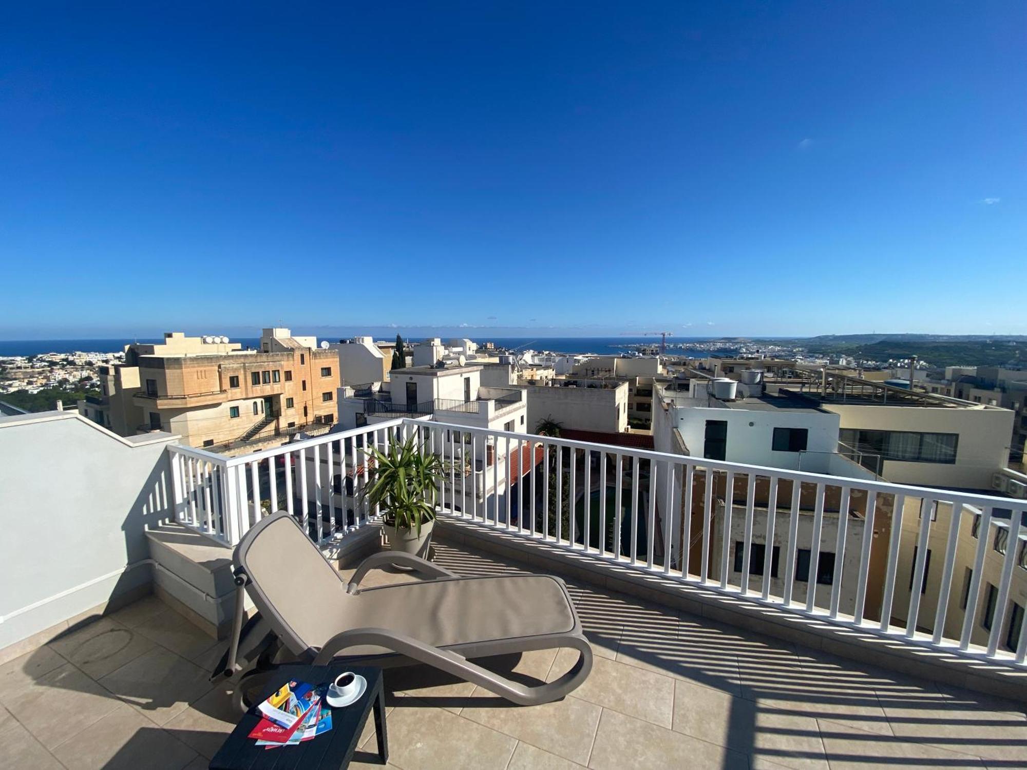 Sunshine Apartments Mellieha - Modern Two Bedroom Penthouse With Terrace Экстерьер фото