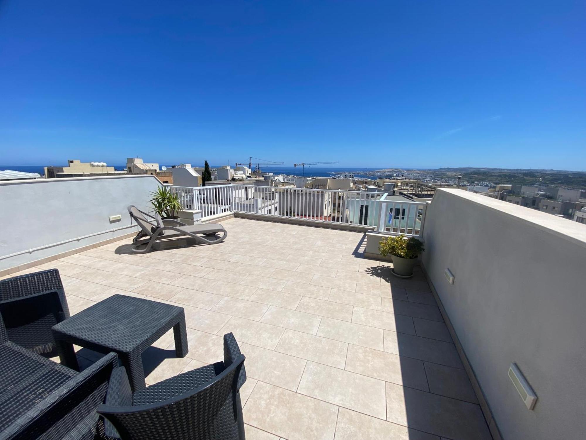 Sunshine Apartments Mellieha - Modern Two Bedroom Penthouse With Terrace Экстерьер фото
